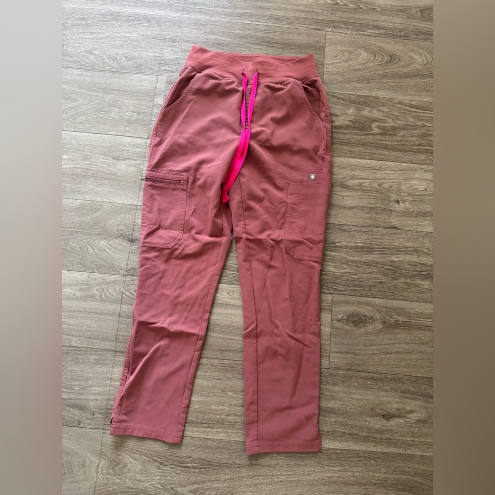 Figs Yola high waisted 2.0 scrub pants